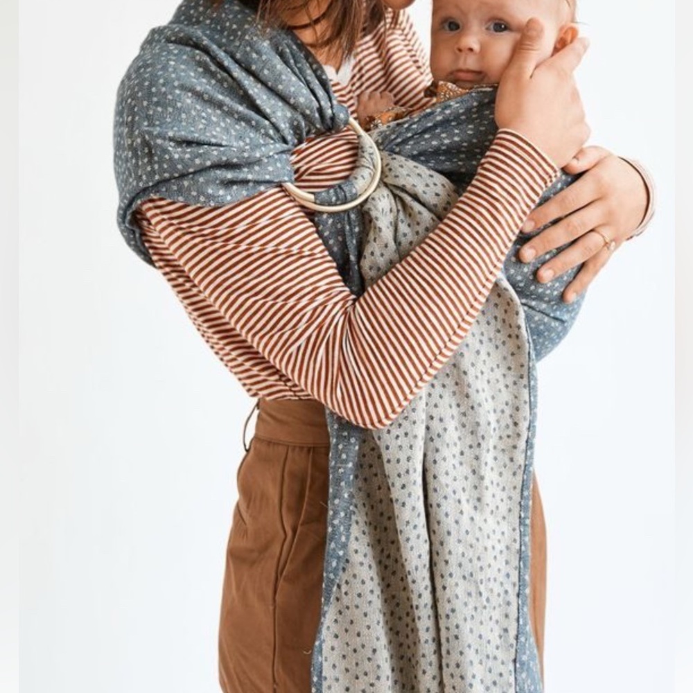 Wildbird Mountain Bluebird with Black Rings Ring Sling